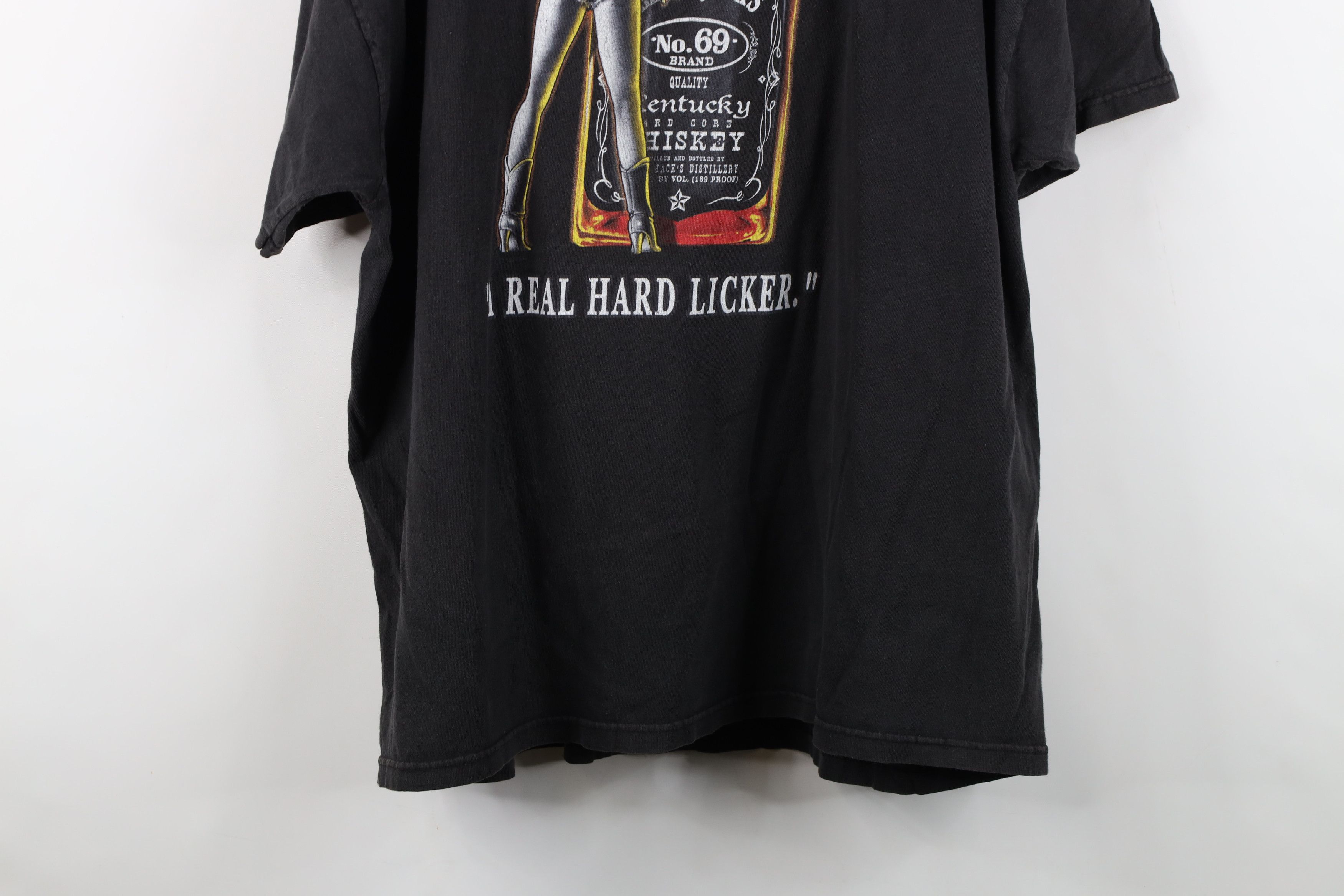 Vintage Vintage Y2K Streetwear Jacks 69 Whiskey Pinup Girl T-Shirt Size US XXL / EU 58 / 5 - 14 Thumbnail