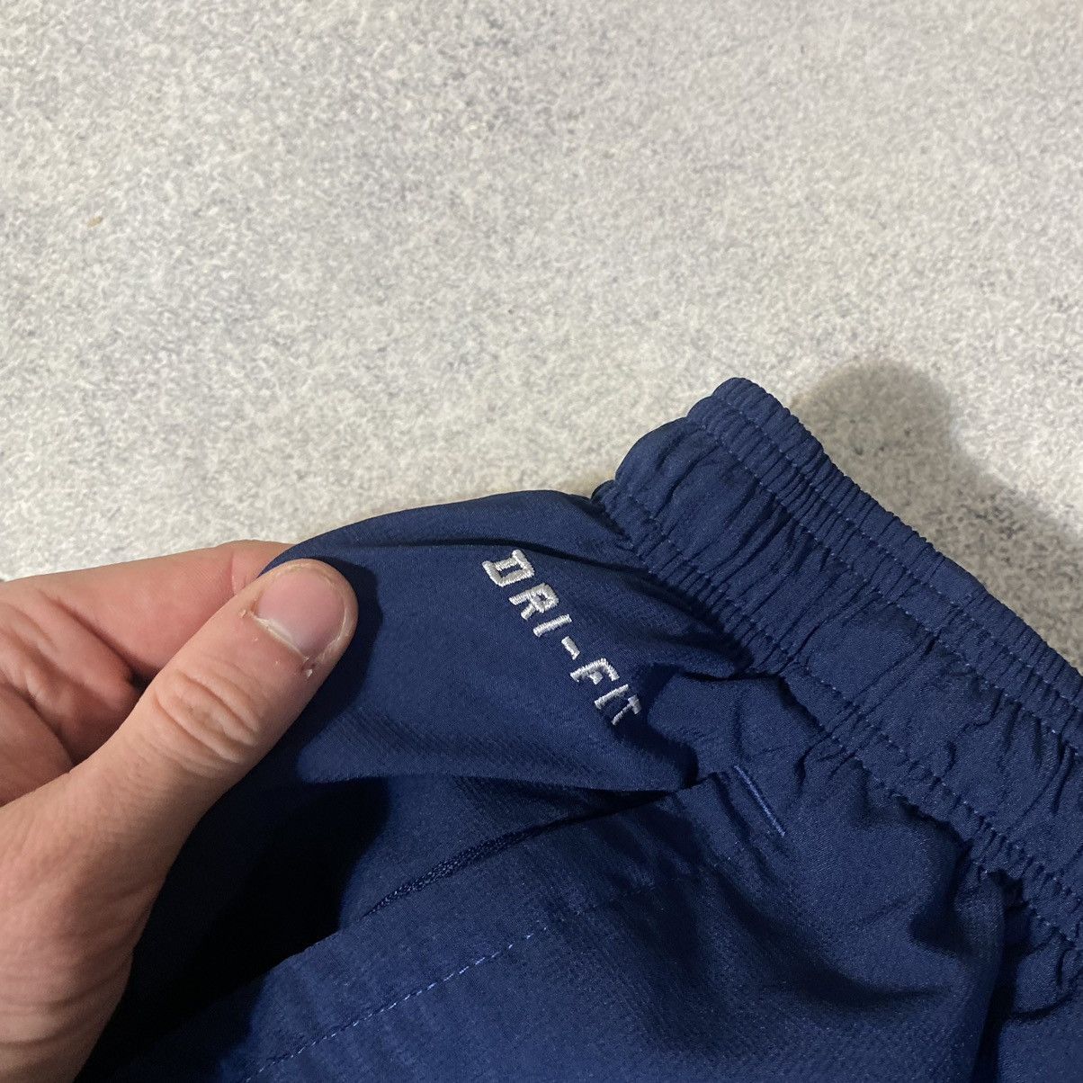 Nike Vintage nike track pants barcelona Y2K drill nylon Size US 30 / EU 46 - 7 Thumbnail