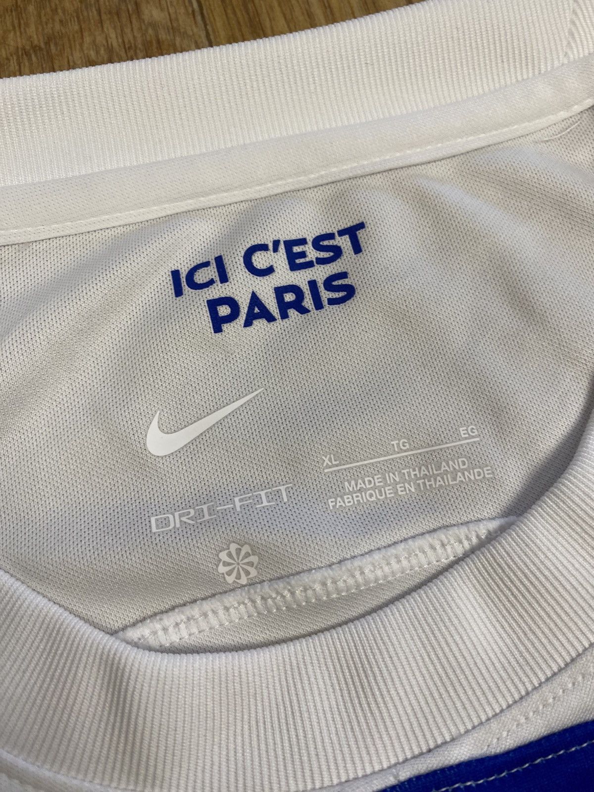 Nike Nike PSG 2022 2023 Soccer Jersey With Tags DN2716-101 Size US XL / EU 56 / 4 - 3 Thumbnail