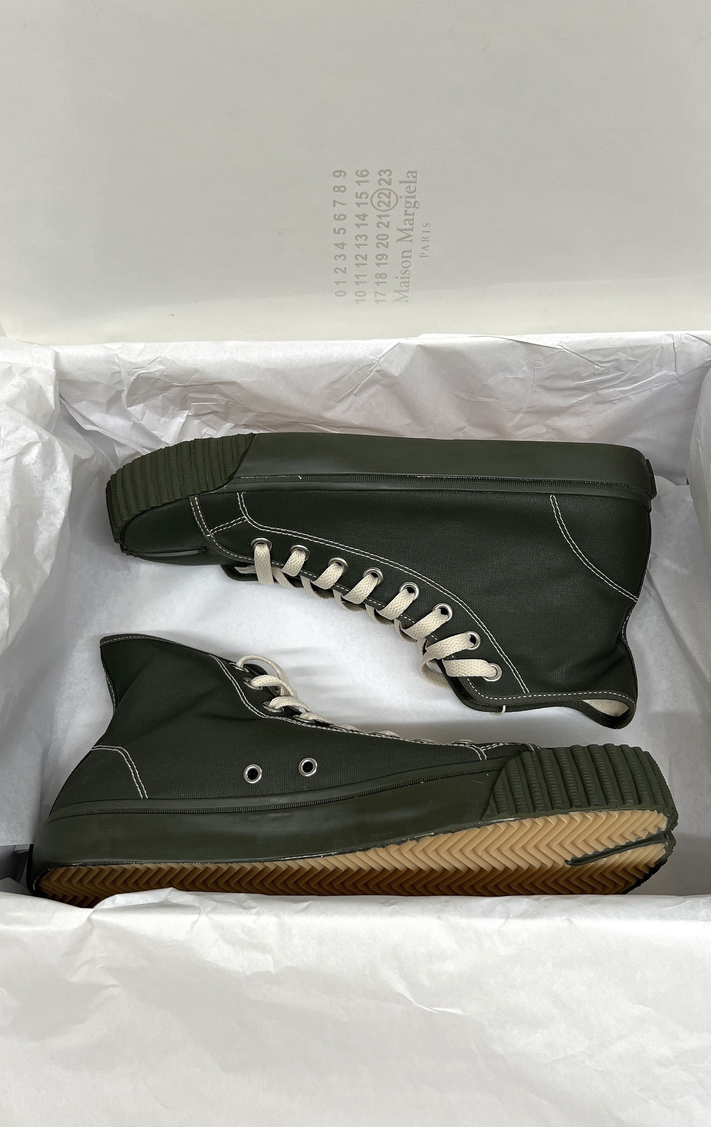 Maison Margiela New — Tabi Canvas Hi-Top Sneakers Size US 9 / EU 42 - 3 Thumbnail