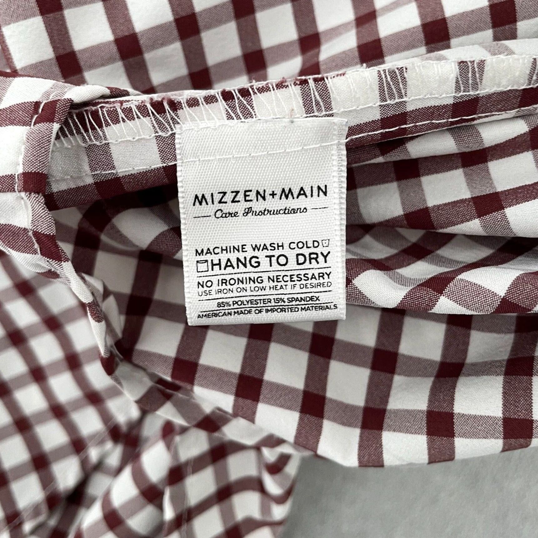 Mizzen+Main Mizzen+Main Shirt Adult Button Up Performance Mens Red Check Up Medium M Sleeve Long Sleeve Pattern Check Color Red Brand Mizzen+Main Size US M / EU 48-50 / 2 - 6 Thumbnail