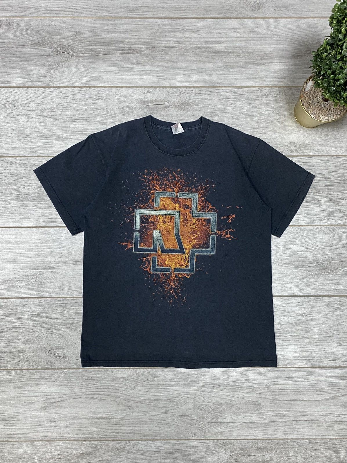 Band Tees Rammstein glow 00s flame big logo sun faded t-shirt Size US L / EU 52-54 / 3 - 1 Thumbnail