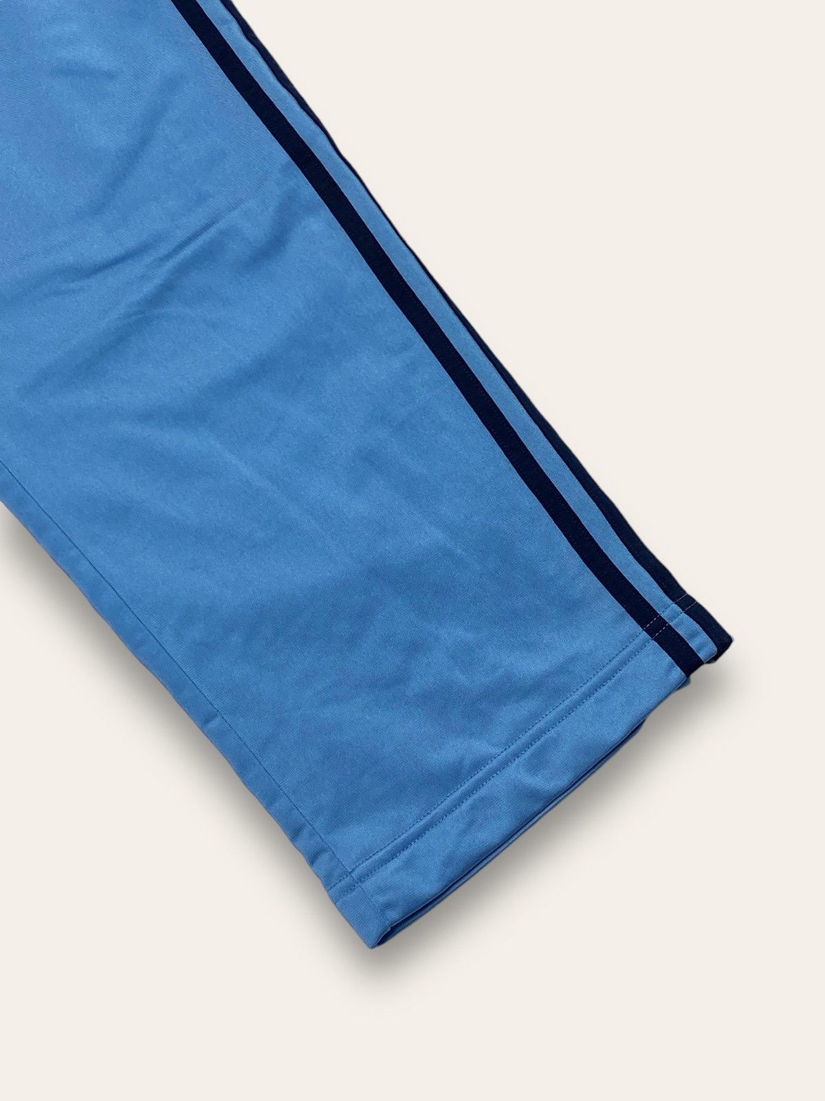 Adidas Vintage ADIDAS Originals Blue Track Pants Y2K Wide Baggy Size US 34 / EU 50 - 2 Thumbnail