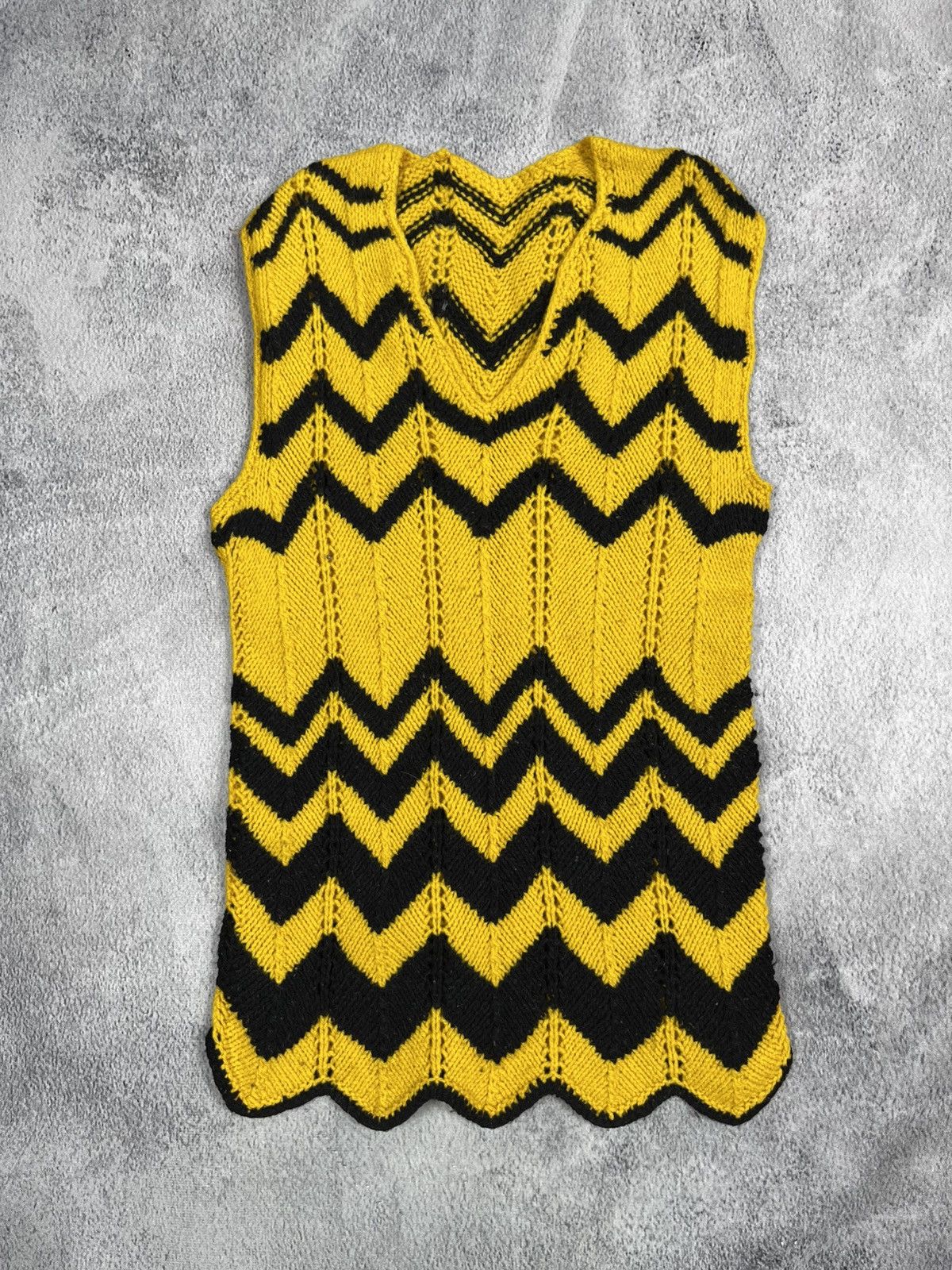 Japanese Brand × Vintage Vintage Y2K Japanese striped long knit vest oldmoney size S Size S / US 4 / IT 40 - 1 Thumbnail