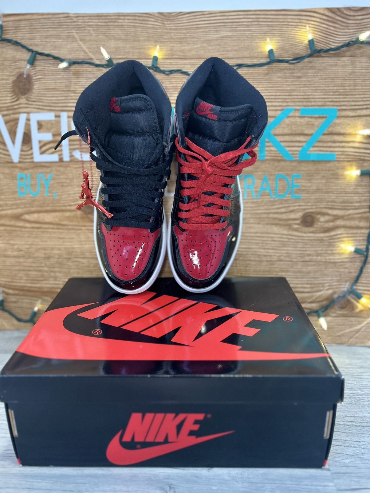 Jordan Brand Jordan 1 patent bred Size US 9.5 / EU 42-43 - 5 Thumbnail