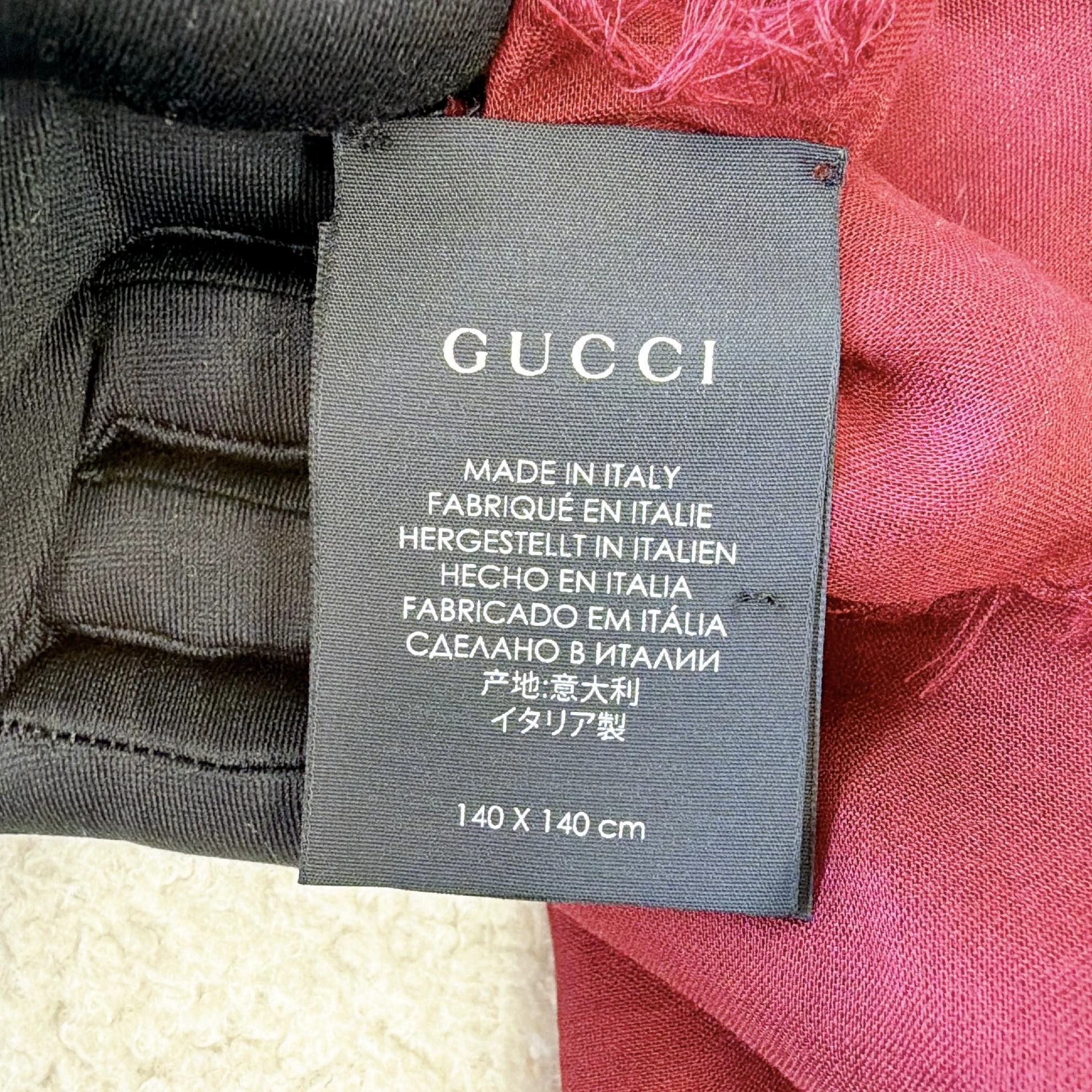 Gucci Gucci Floral Full Logo 140x140 Scarf New w/ Tags Size ONE SIZE - 7 Thumbnail