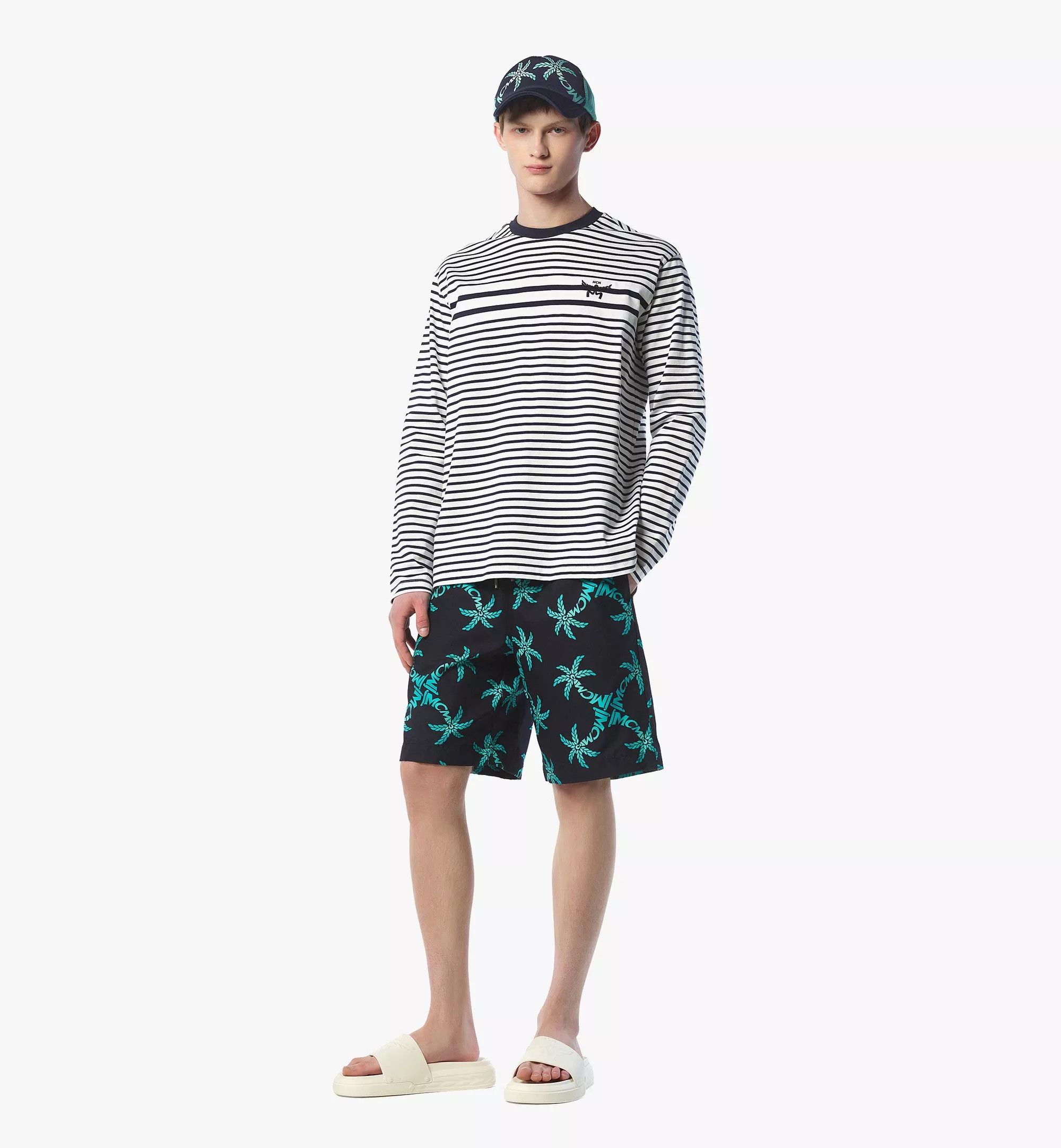 MCM o1mt1gz0725 Unisex Long Sleeve T-Shirt in Black/White Size US S / EU 44-46 / 1 - 2 Thumbnail