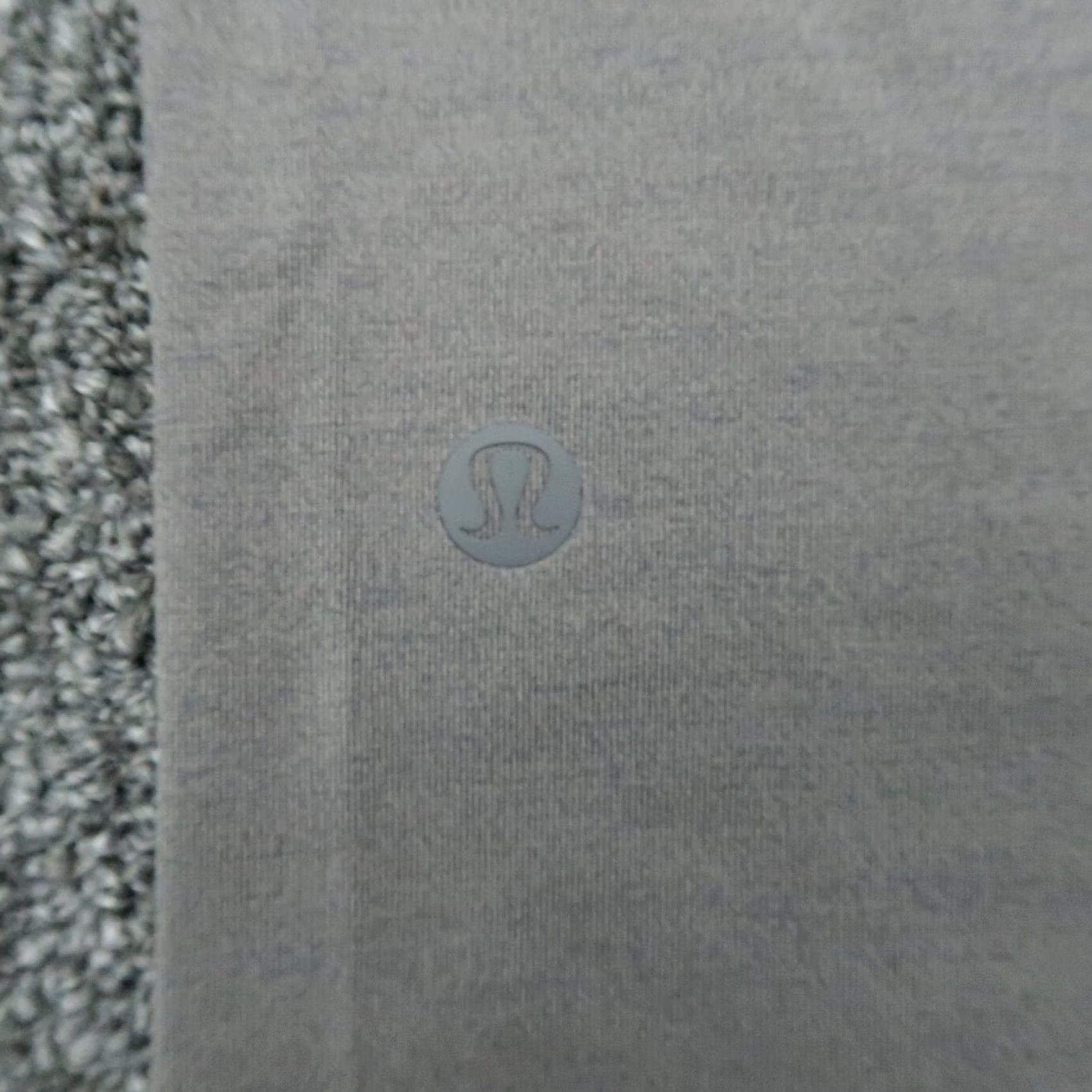 Lululemon Lululemon Shirt Mens Medium Gray Long Sleeve Tee Crew Performance Athletic Size US M / EU 48-50 / 2 - 3 Thumbnail