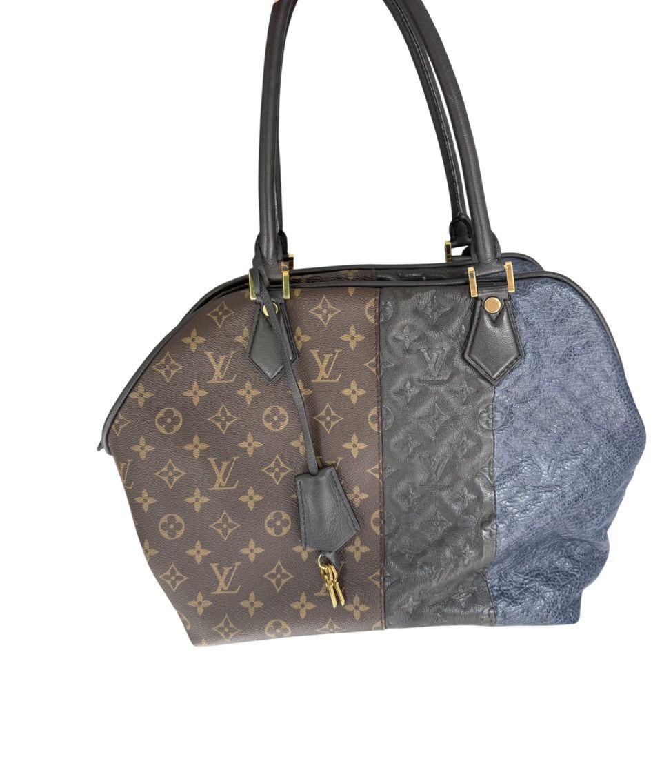 Louis Vuitton Louis Vuitton Marine Monogram Canvas & Leather Bag Size ONE SIZE - 3 Thumbnail
