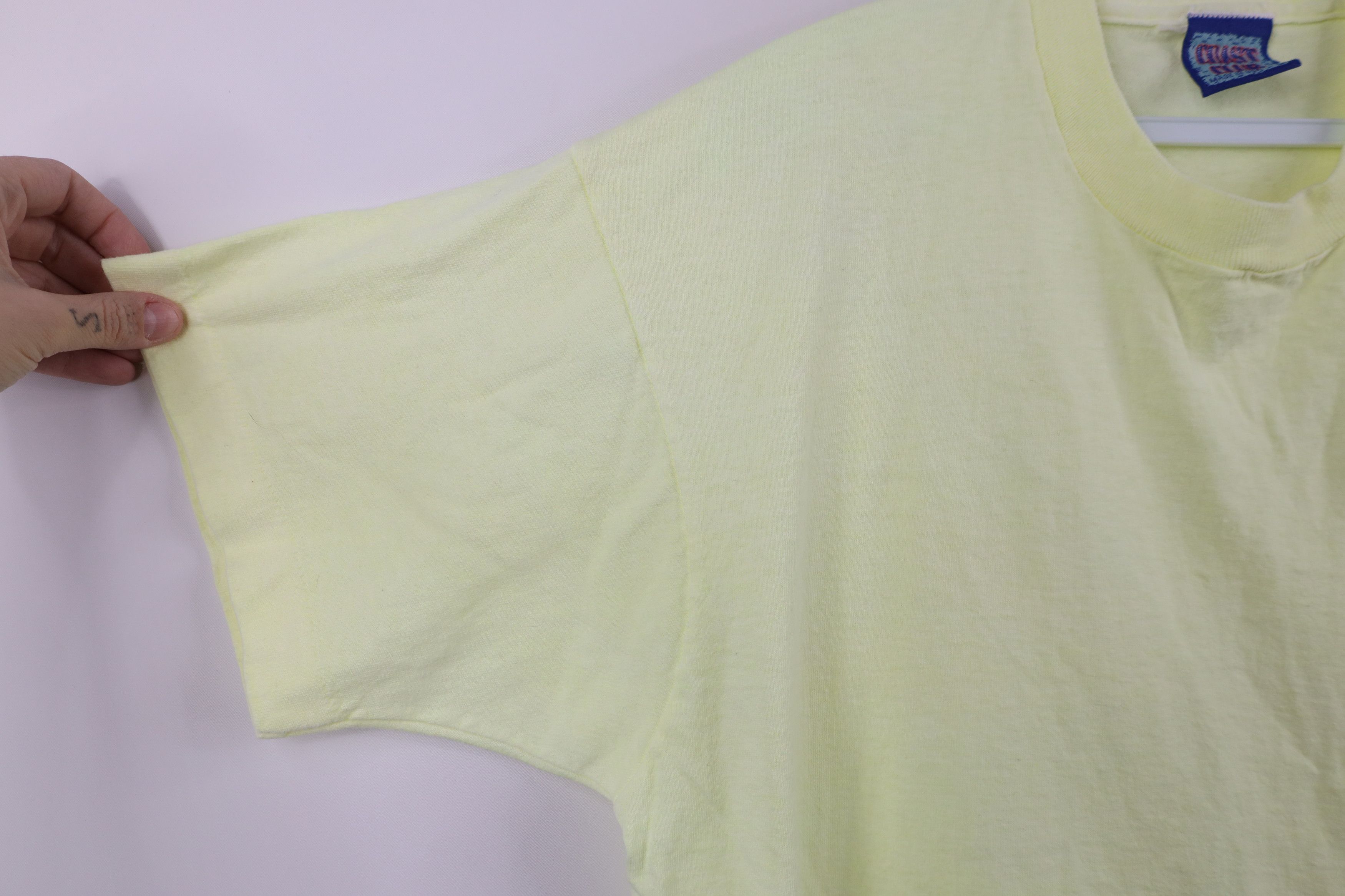 Vintage Vintage 90s Streetwear Blank Cotton T-Shirt Neon Yellow USA Size US L / EU 52-54 / 3 - 4 Thumbnail