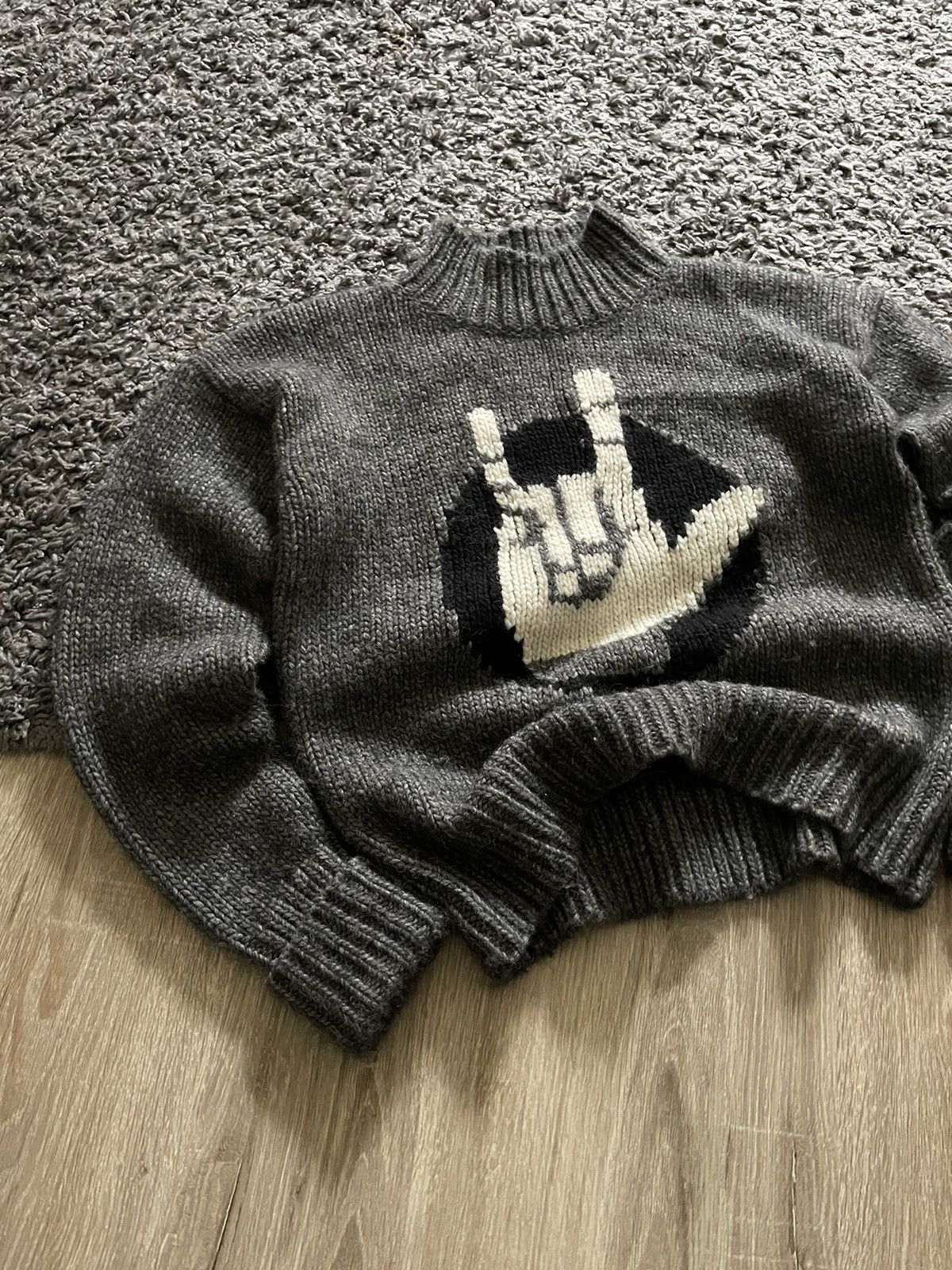 Neil Barrett Rare Neil Barrett Thunderbolt Rock Logo Wool Knit Sweater Size US M / EU 48-50 / 2 - 2 Thumbnail