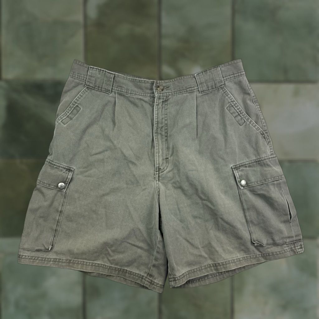 Vintage VINTAGE Woolrich Cargo Shorts Adult 32 Green Tech Grunge Y2K Pockets Mens Size US 32 / EU 48 - 1 Thumbnail