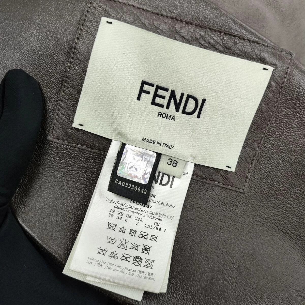 Fendi Fendi 38 Brown fur coat Size S / US 4 / IT 40 - 4 Thumbnail