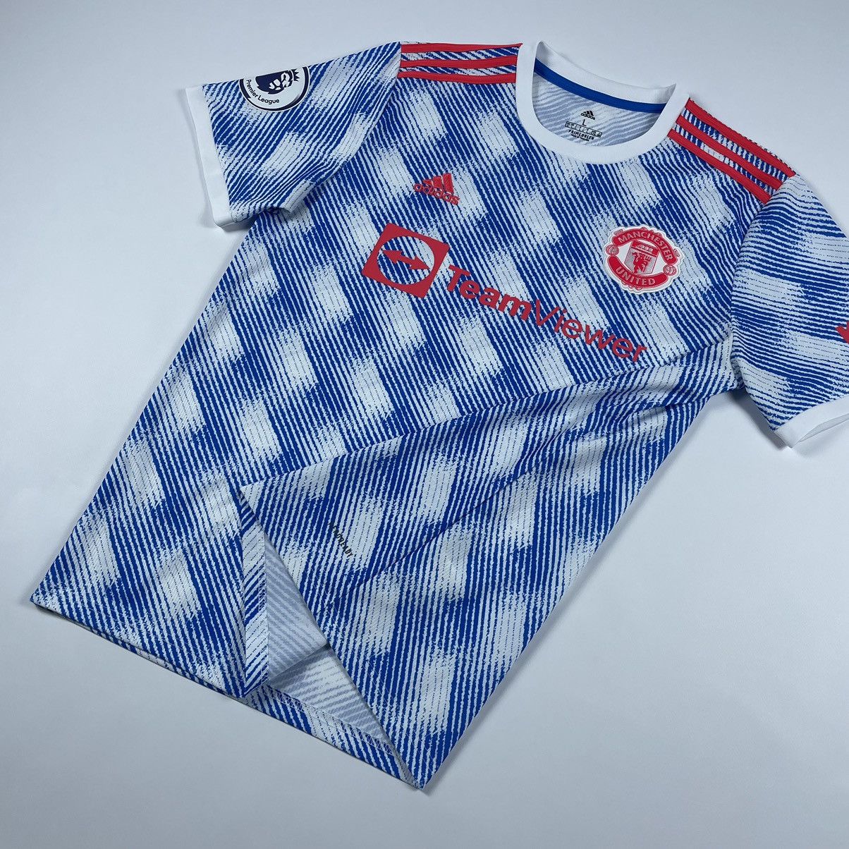 Adidas Adidas Manchester United 2021/22 Soccer Jersey Football Tee Size US L / EU 52-54 / 3 - 9 Thumbnail