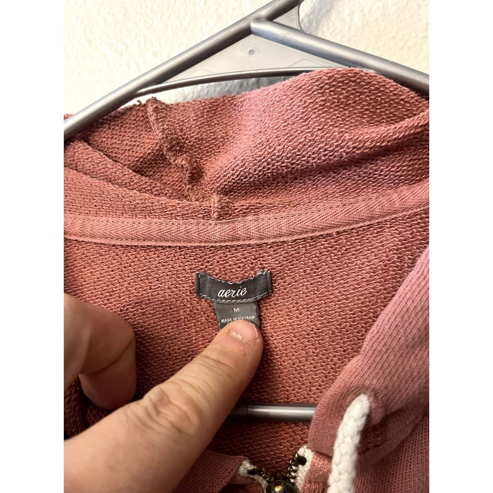 Vintage Aerie Hoodie Women's M Pink Salmon Full Zip Drawstring Pockets Hooded Sweater Shirtless? Size M / US 6-8 / IT 42-44 - 3 Thumbnail