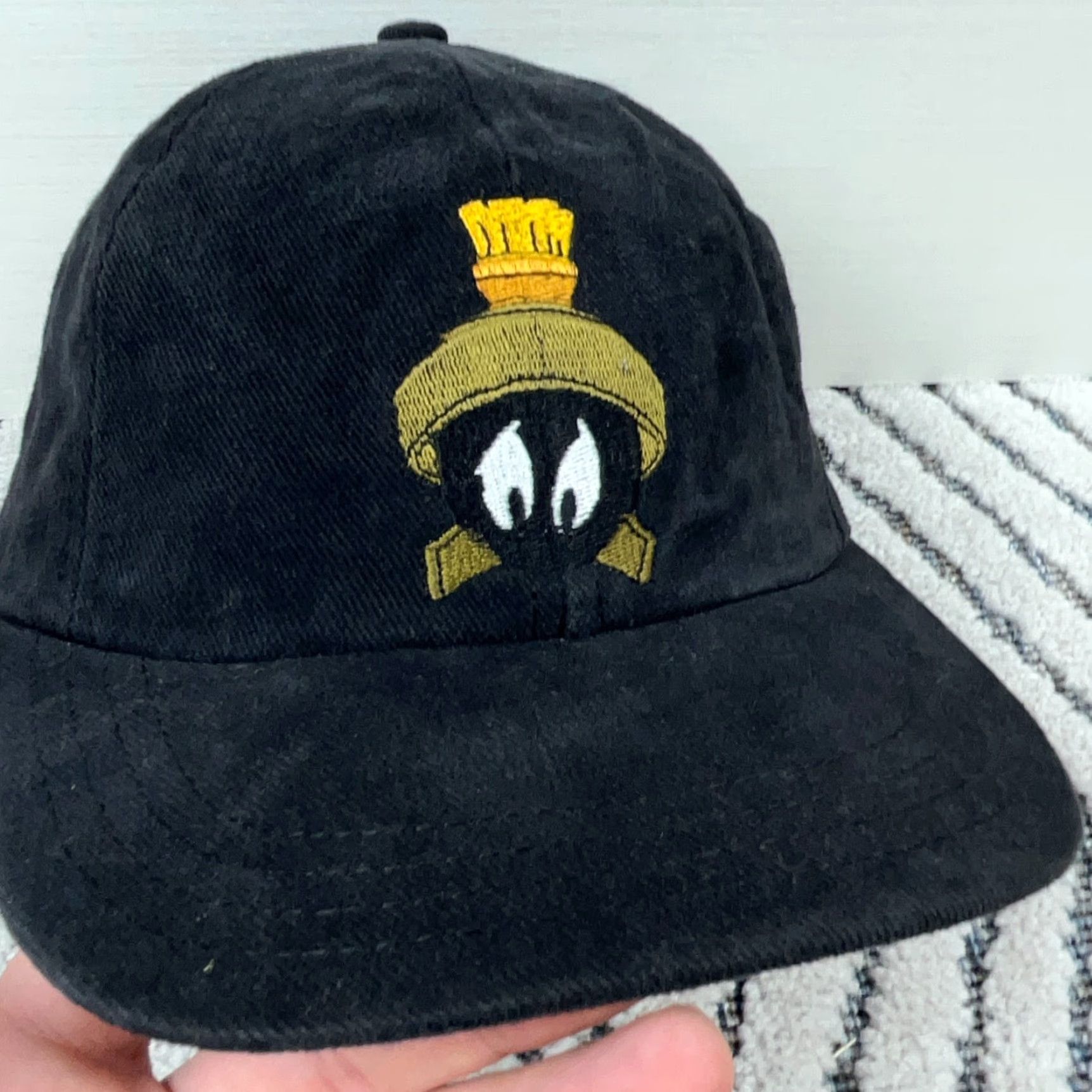 Vintage VINTAGE Marvin The Martin Hat Cap Snapback Black Looney Tunes Toons Rap Tee USA Size ONE SIZE - 5 Thumbnail