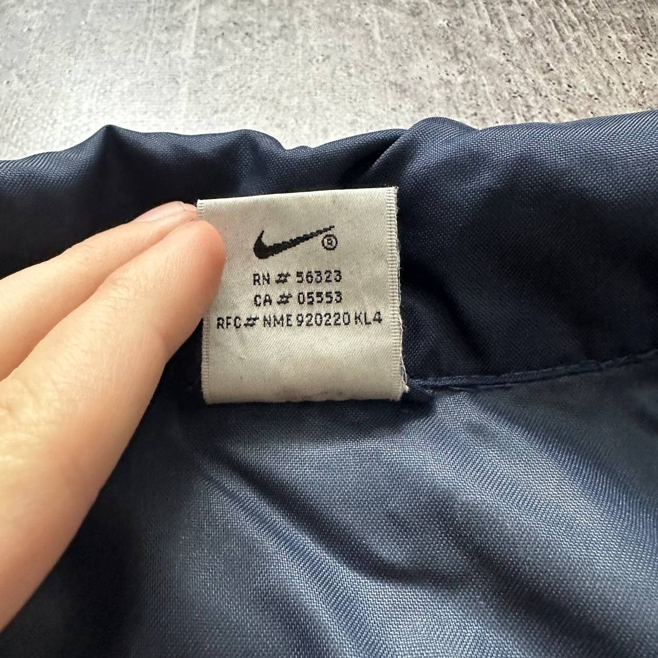 Nike Nike Big Swoosh Logo 90s Nylon Light Track Jacket Vintage Size US XL / EU 56 / 4 - 8 Thumbnail