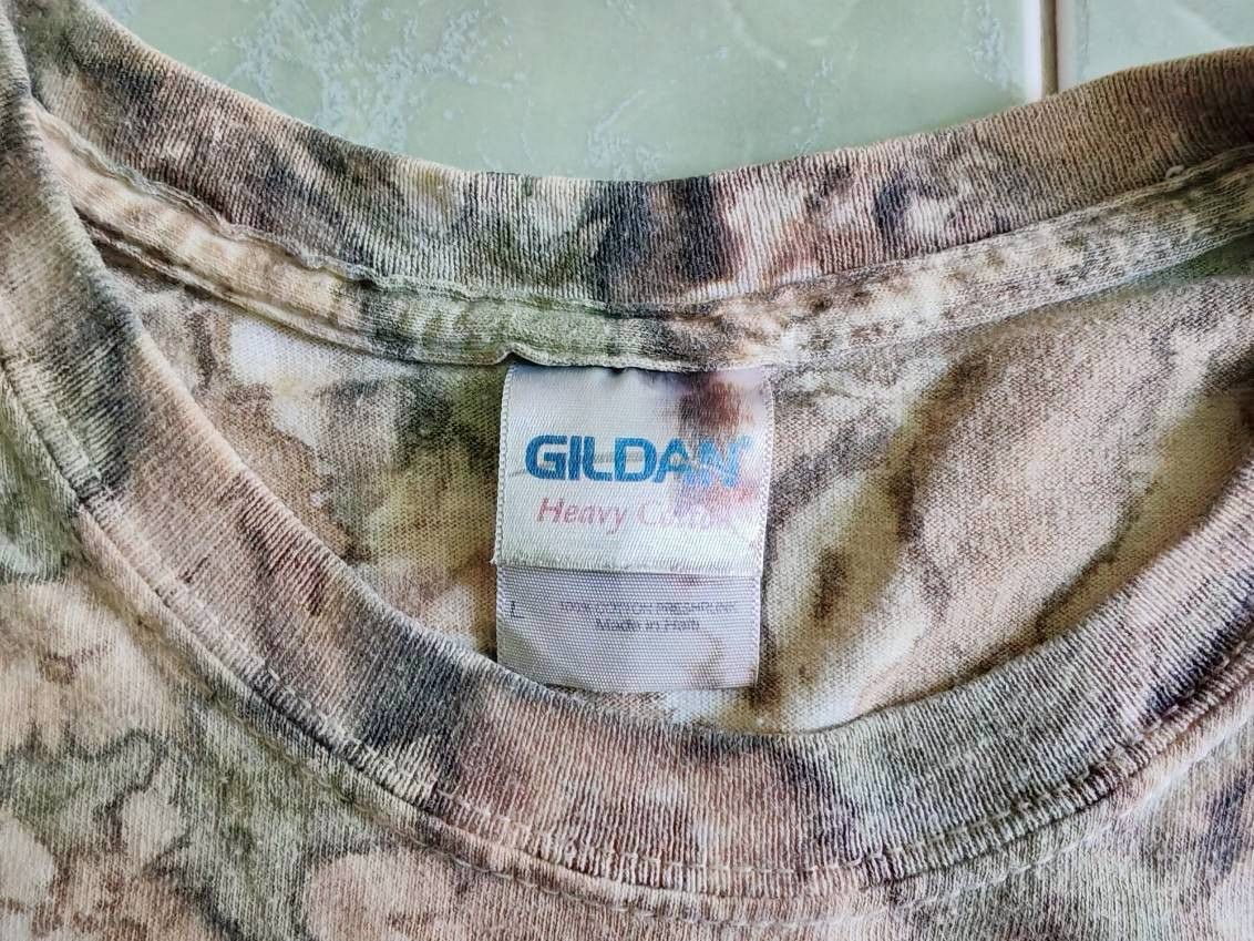 Gildan 00s bleached vtg t shirt deer green camouflage 21/28.5 Size US L / EU 52-54 / 3 - 3 Thumbnail