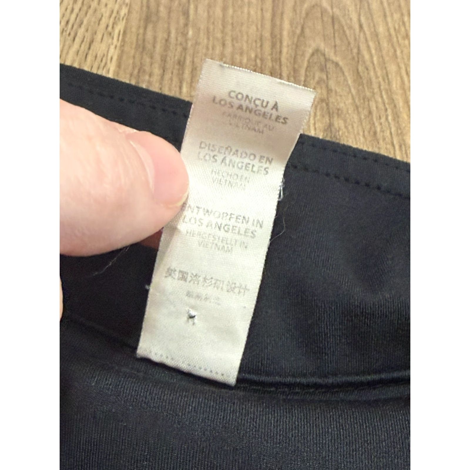 New Balance New Balance Balance Collection Shirt Women's Medium Black Long Sleeve Zip up Shirt Size M / US 6-8 / IT 42-44 - 5 Thumbnail