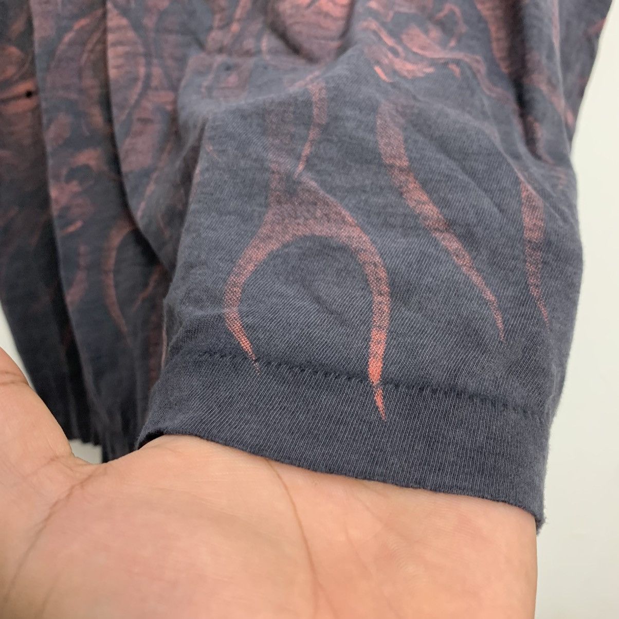 Japanese Brand Crazy Distressed Skull & Flame Tee True Vintage Style Size US L / EU 52-54 / 3 - 10 Thumbnail
