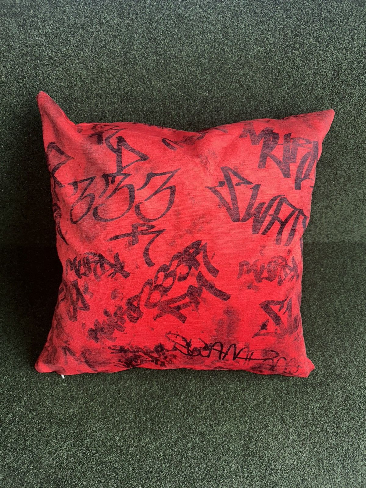 murd333r.fm Murd333r.fm F&F Pillow Red Size ONE SIZE - 1 Thumbnail