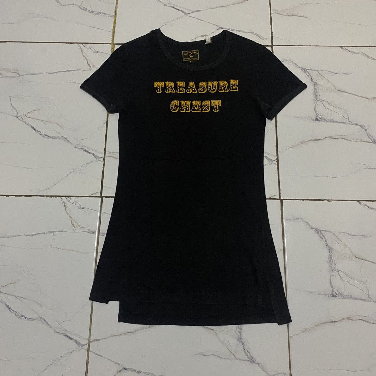Vivienne Westwood Vintage Vivienne Westwood “Treasure Chest” Tee Size S / US 4 / IT 40 - 2 Thumbnail