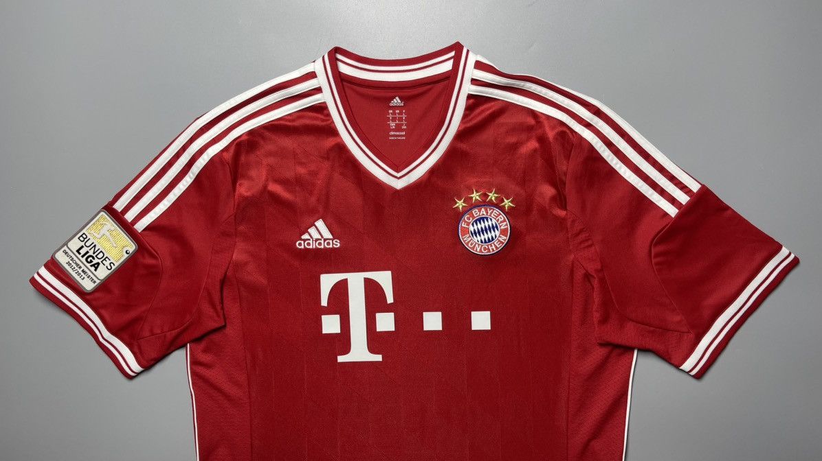 Vintage BAYERN ADIDAS 2013/2014 FOOTBALL HOME JERSEY #10 ROBBEN Size US L / EU 52-54 / 3 - 3 Thumbnail