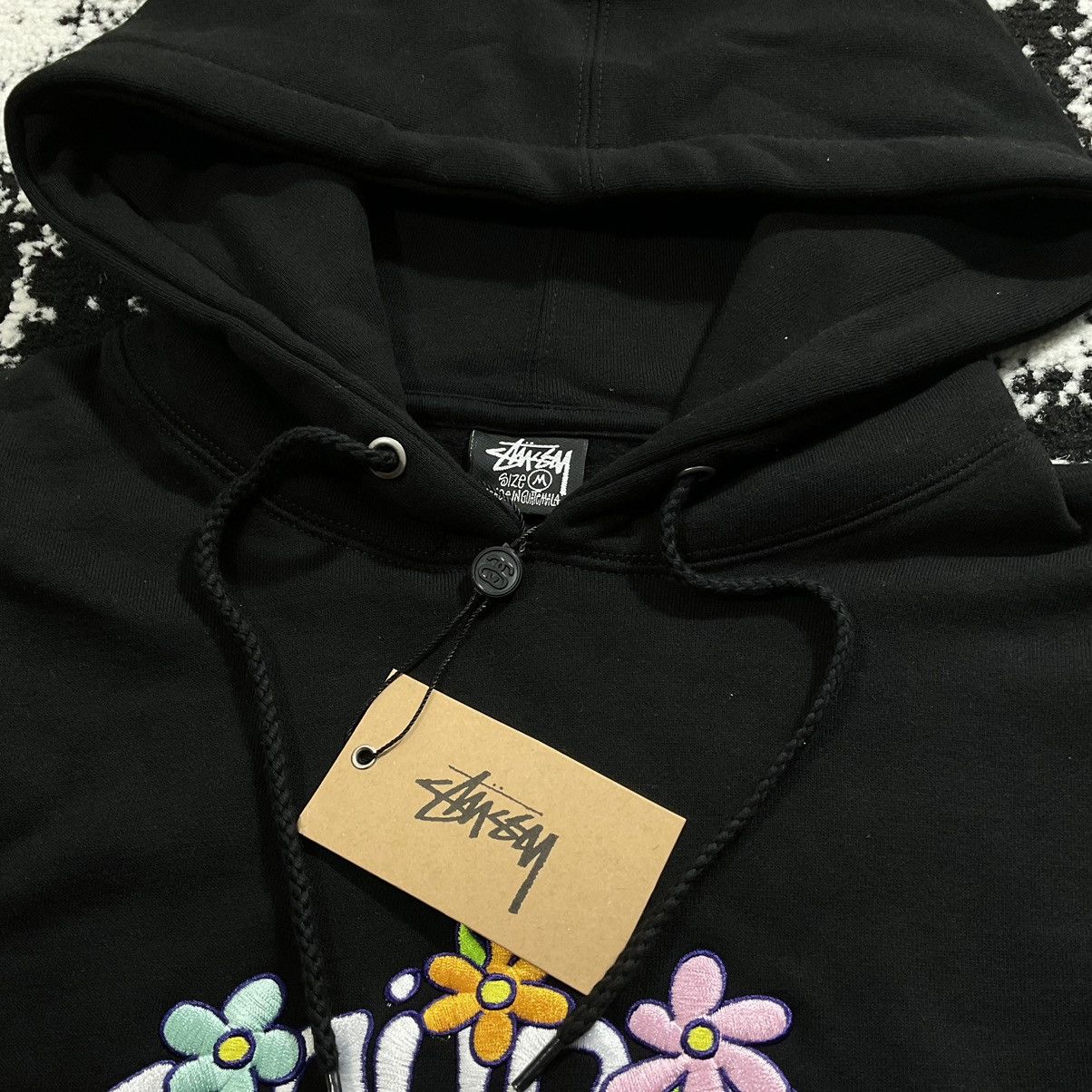 Other STUSSY HOODIE IN BLACK SIZE LARGE DEAD STOCK Size US L / EU 52-54 / 3 - 4 Thumbnail