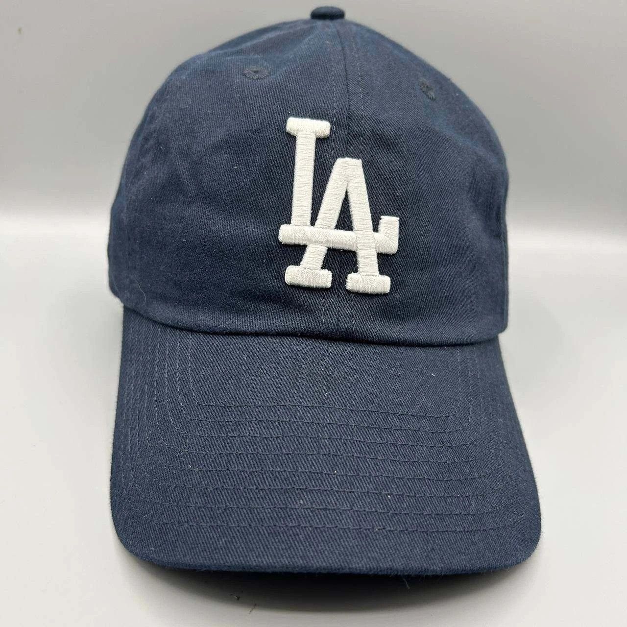 Other Los Angeles LA Dodgers Embroidered Fan Favorite Strap Back Size ONE SIZE - 1 Thumbnail