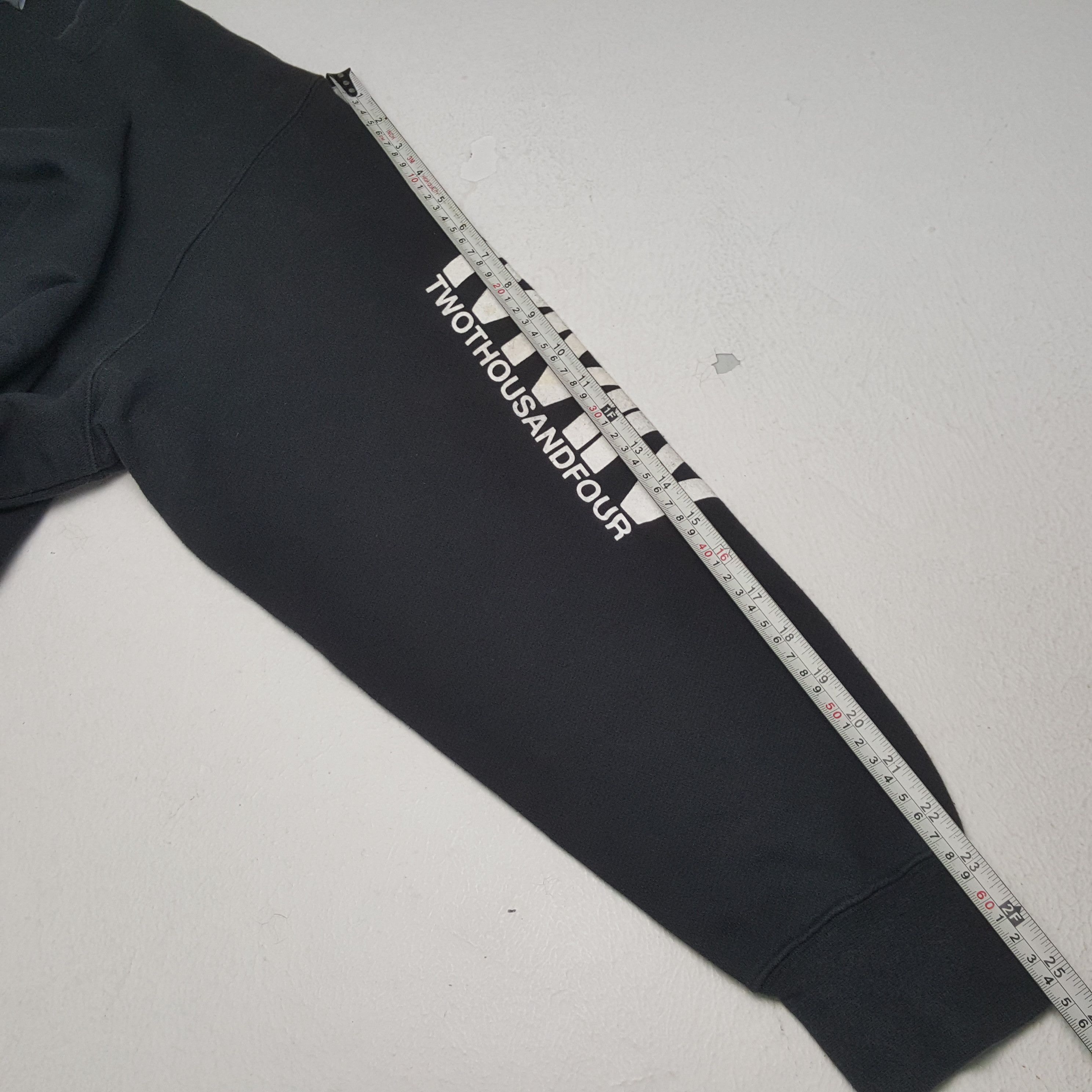 Nike × Vintage NIKE Small Logo Design Streetwear Style Sweatshirt Size US L / EU 52-54 / 3 - 8 Thumbnail