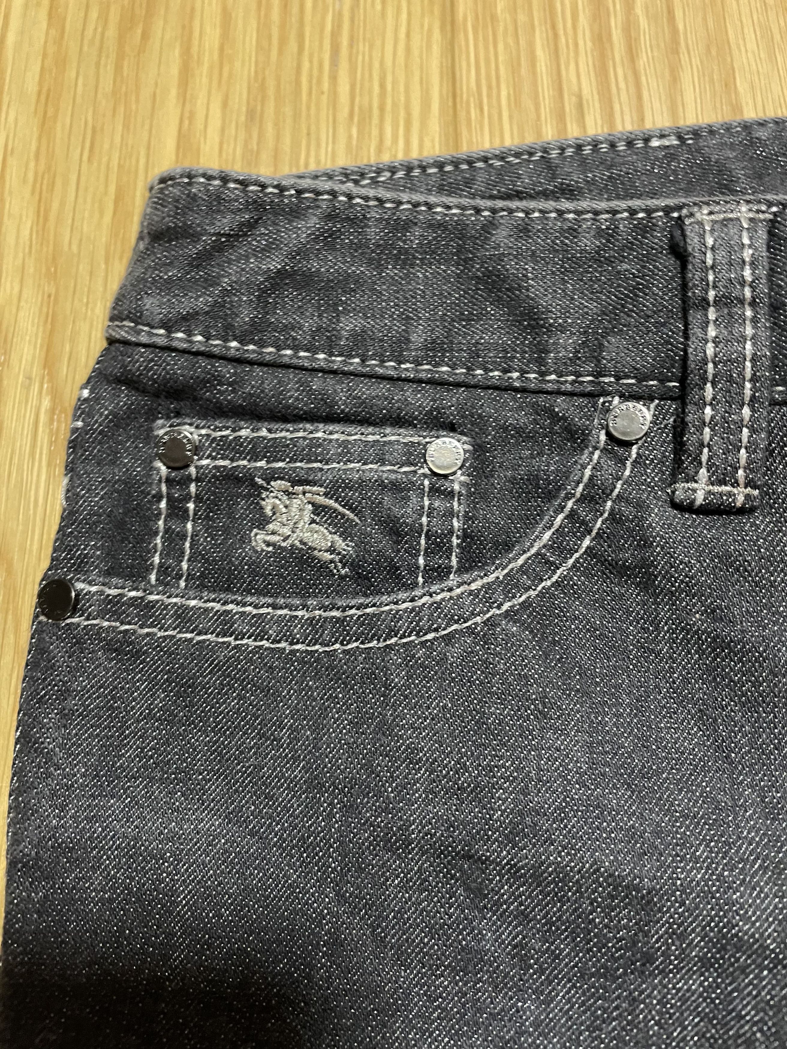 Burberry Burberry Dark Wash Straight Leg Jeans Size 40" / US 18 - 6 Thumbnail