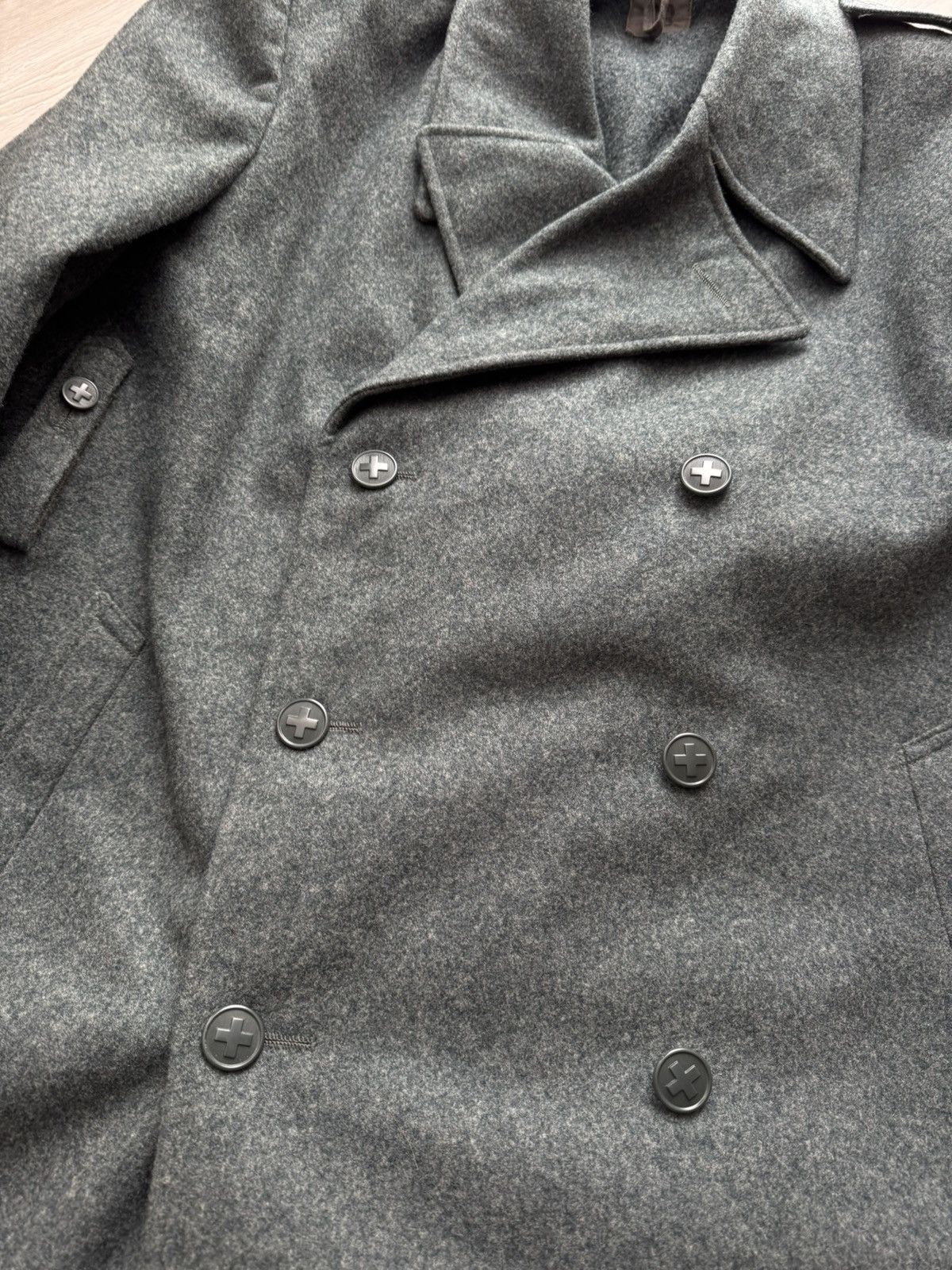 Vintage Vintage 1960s Swiss Army Wool Military Coat Officer Overcoat Size US M / EU 48-50 / 2 - 4 Thumbnail