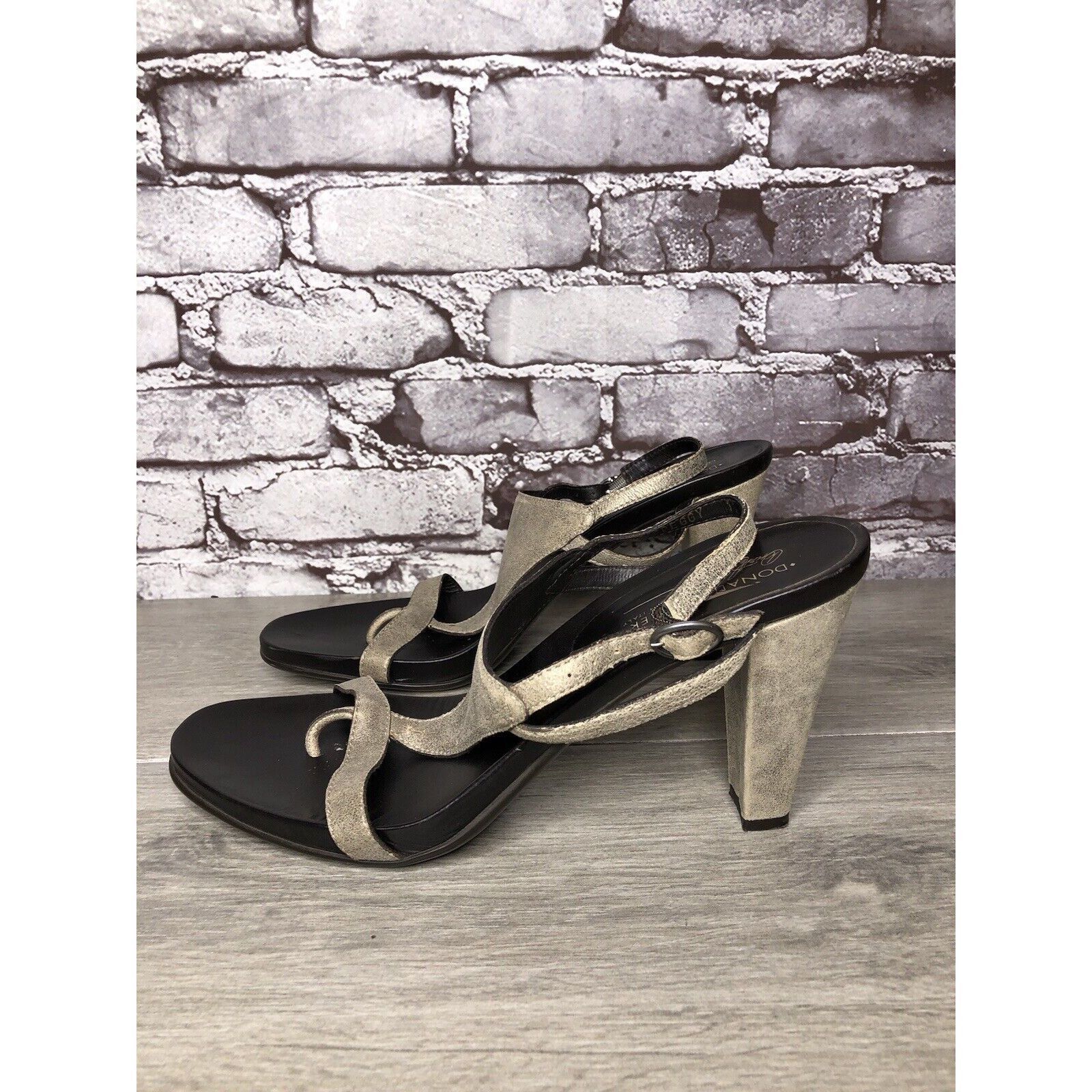 Donald Pliner Donald J. Pliner Peggy Gray Shimmer Leather T- Strap Heels S Size US 11 / IT 41 - 21 Thumbnail