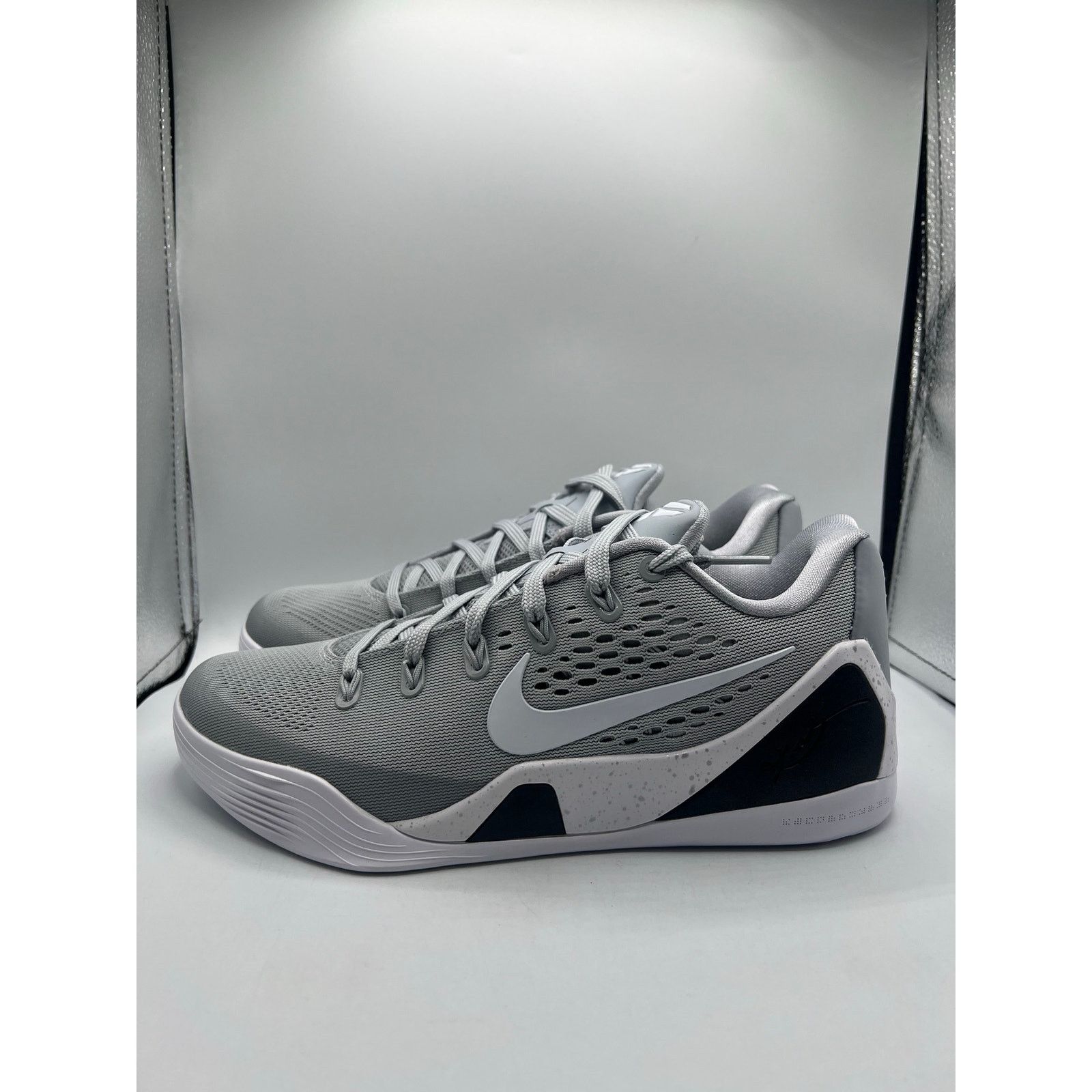 Nike Nike Kobe 9 EM Protro TB “Wolf Grey” size 7 men’s Size US 7 / EU 40 - 1 Thumbnail