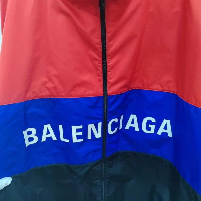 Balenciaga Balenciaga Polyester printed logo jacket 2502-Nextarrow Size US S / EU 44-46 / 1 - 3 Thumbnail
