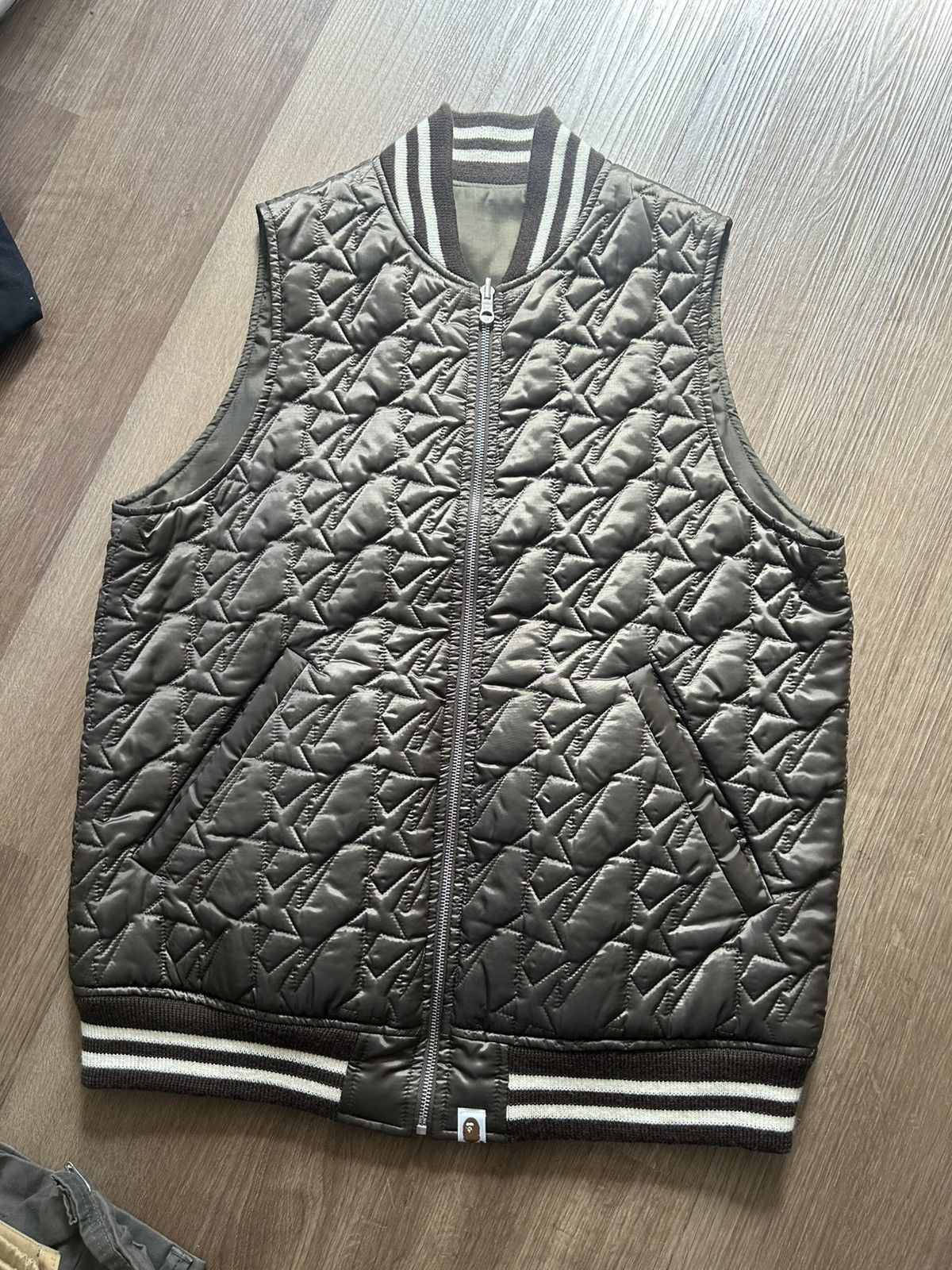 Bape Bape Reversible Quilted Bapesta Print Vest Brown Size US L / EU 52-54 / 3 - 1 Thumbnail