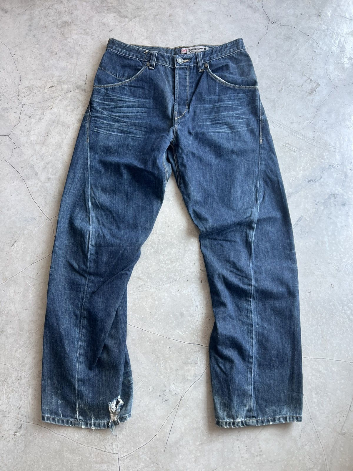 Levi's Levis Engineered Jeans Cinch Back Actual 32.5x32 | Grailed