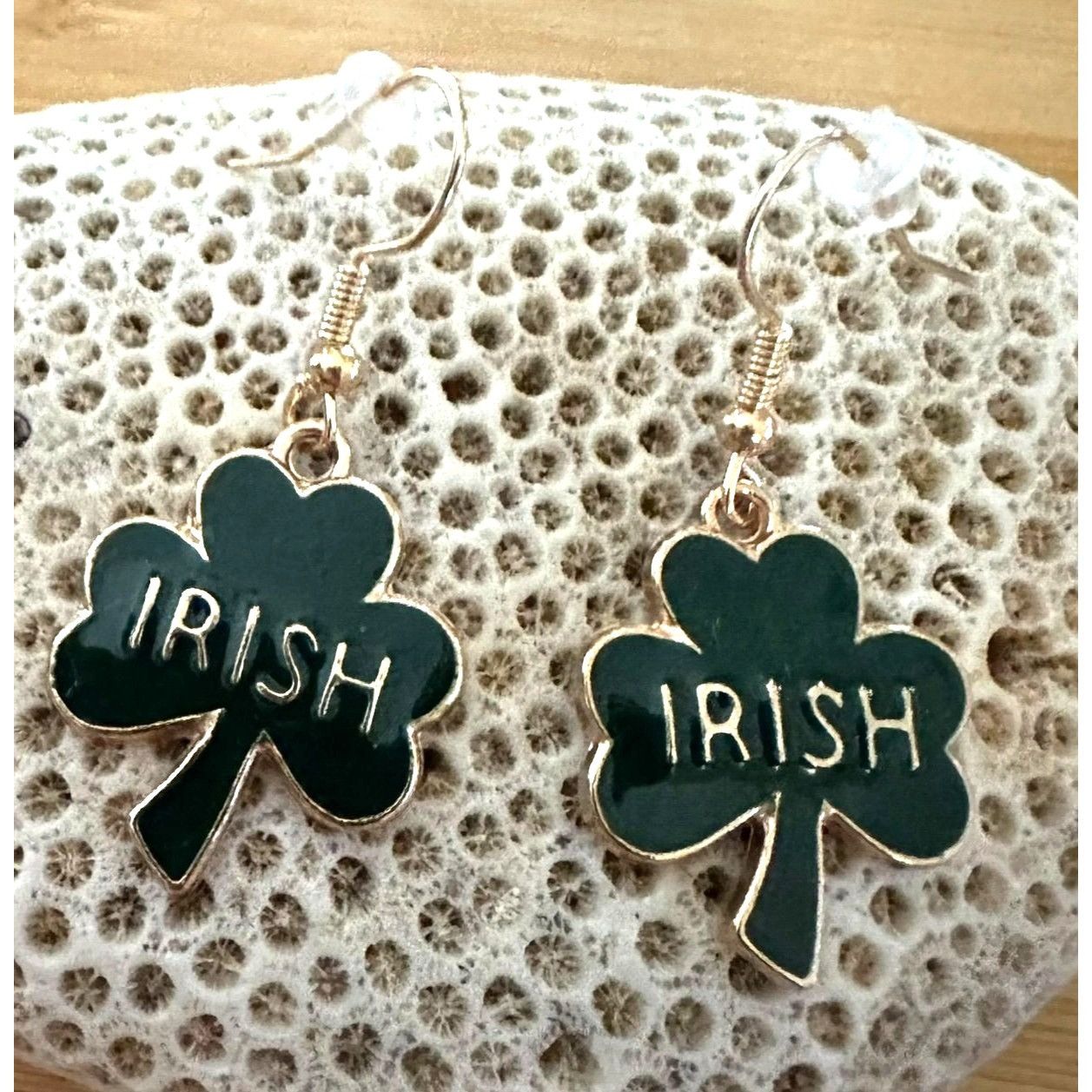 Handmade St Patricks Day Shamrock Earrings Dangle Hooks New Irish Fes Size ONE SIZE - 8 Thumbnail