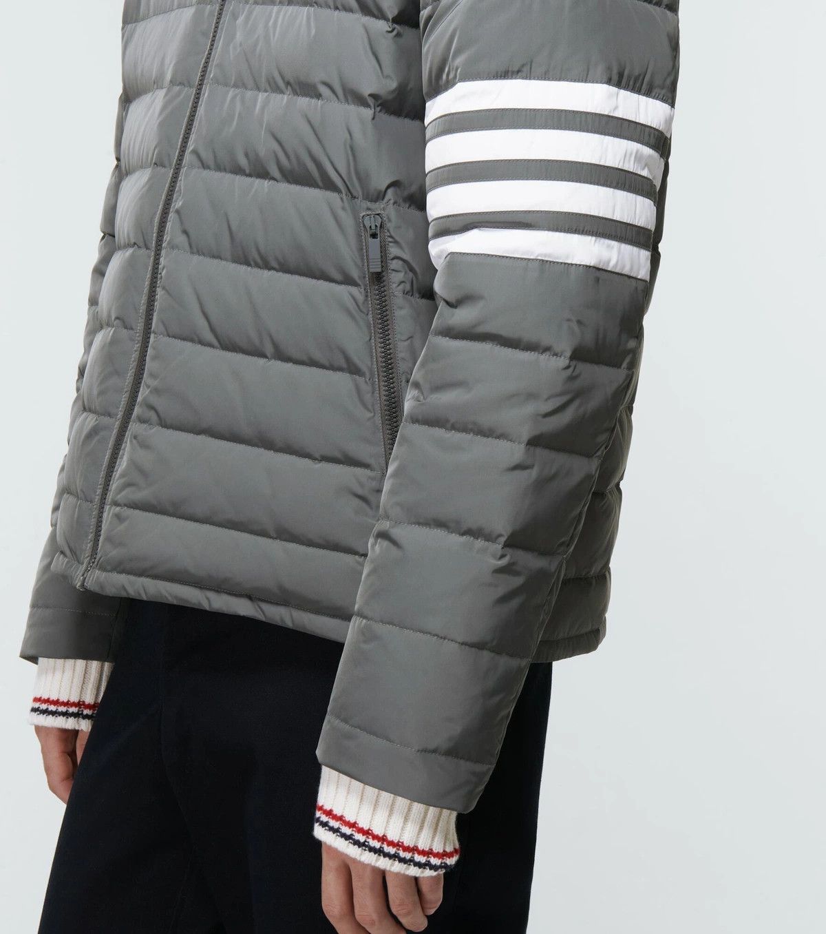 Thom Browne o1h1sh10525 Downfilled Ski Jacket in Medium Grey Size US XL / EU 56 / 4 - 6 Thumbnail