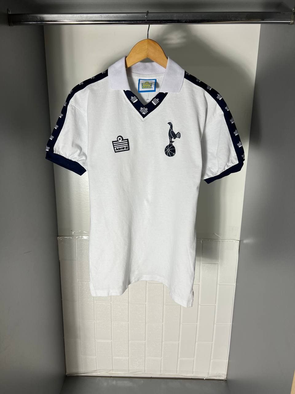 Vintage VERY RARE ADMIRAL FC TOTTENHAM HOTSPUR ENGLAND SOCCER JERSEY Size US S / EU 44-46 / 1 - 1 Thumbnail