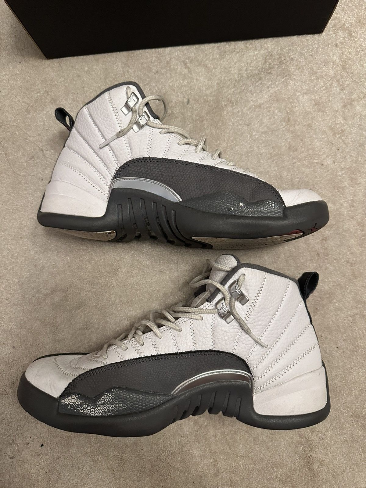 Jordan Brand Used Jordan 12 Retro ‘White Dark Grey’ Size US 9 / EU 42 - 2 Thumbnail