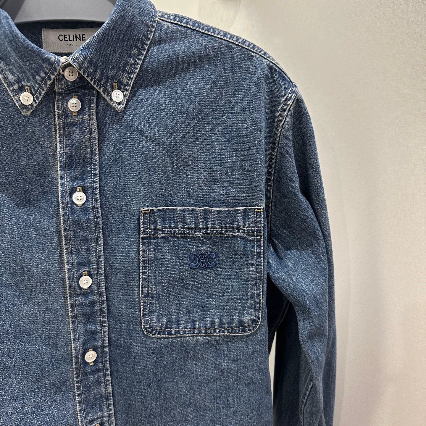 Celine Celine Triomphe Embroidered Pocket Denim Shirt XS Cotton Size XS / US 0-2 / IT 36-38 - 6 Thumbnail