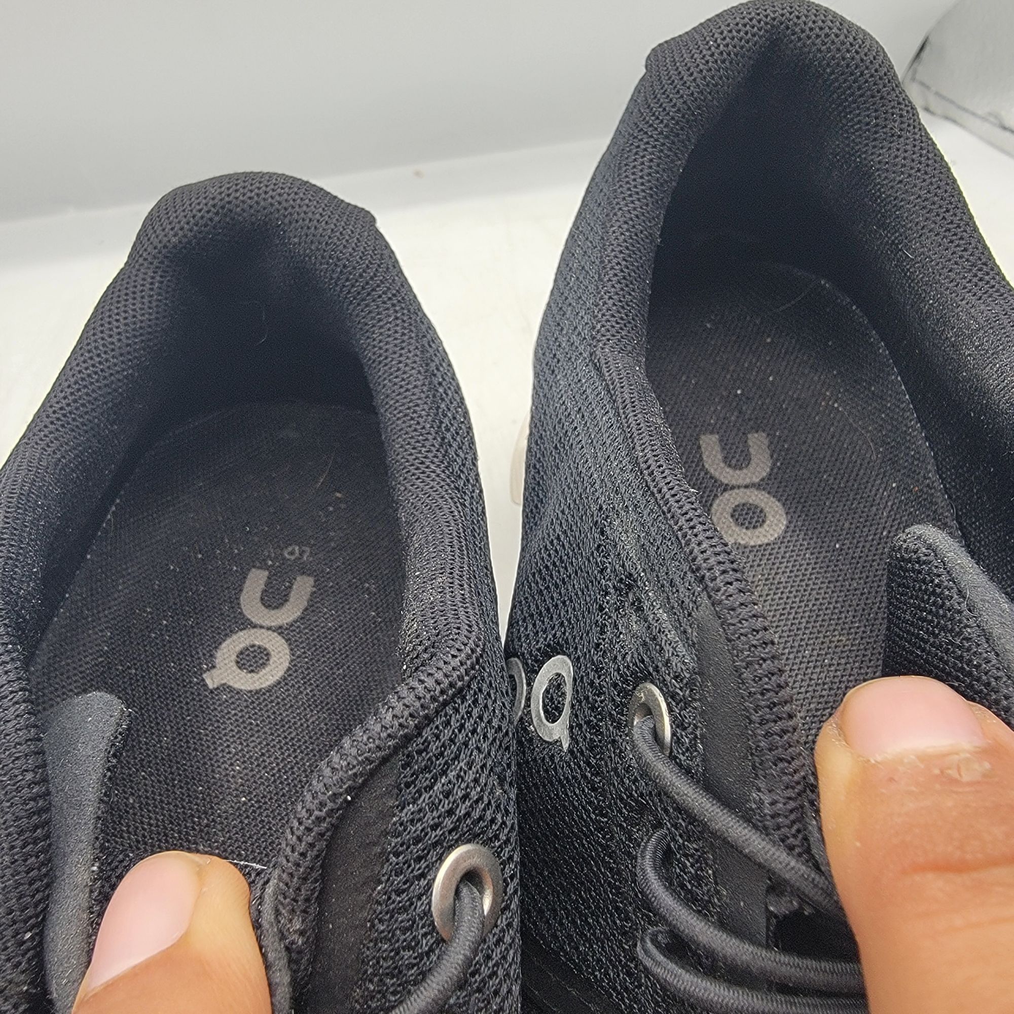 On On Cloud 5 Womens 7.5 Black Running Shoes Athletic Causal Co Size US 7.5 / IT 37.5 - 9 Thumbnail