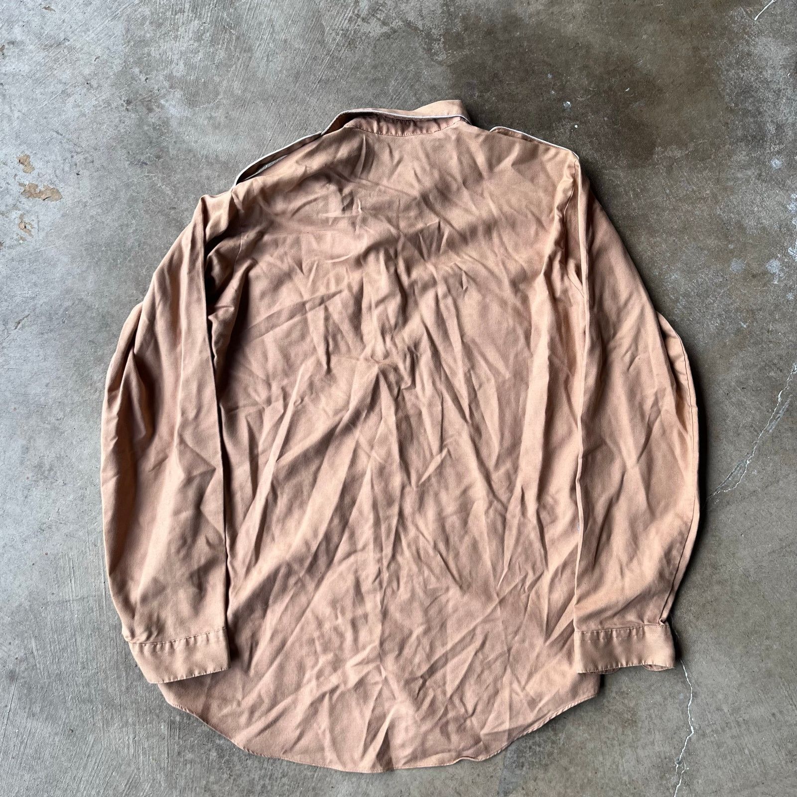 Vintage VINTAGE PINK VAN HEUSEN 70S LONGSLEEVE BUTTONUP SHIRT FITS M Size US M / EU 48-50 / 2 - 4 Thumbnail