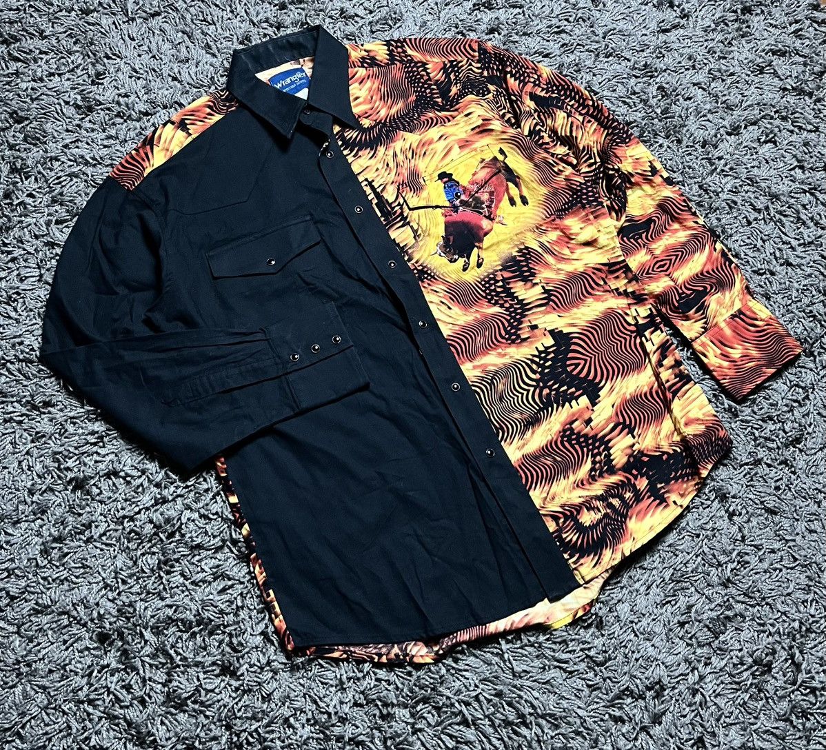 Wrangler RARE Vintage 90s Wrangler Rodeo Bull Graphic Flame Shirt Size US L / EU 52-54 / 3 - 1 Thumbnail