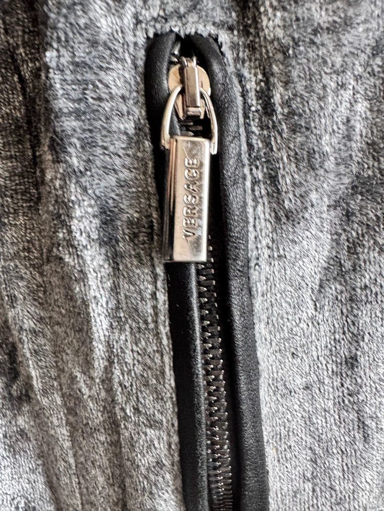 Versace Versace Velvet with zipped pocket Classic avatar embroider Size US 44 / EU 60 - 4 Thumbnail