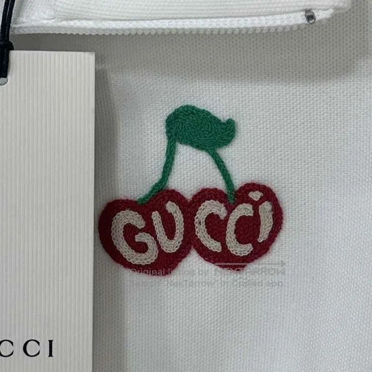 cherry embroidery zip.