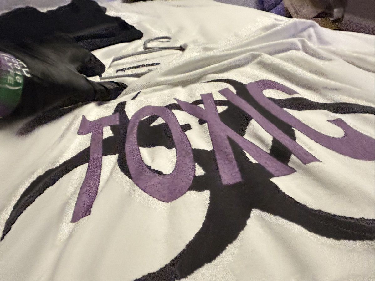Vintage toxic t Size US L / EU 52-54 / 3 - 3 Thumbnail