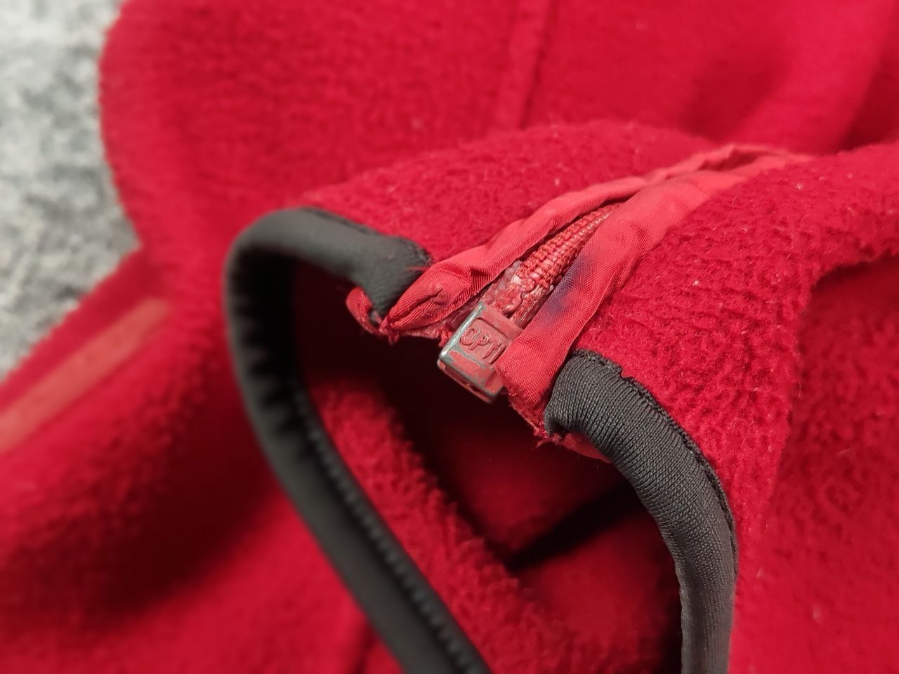 Prada Vintage 00's Prada Archive Red Fleece Full Zip Pullover Size XL / US 12-14 / IT 48-50 - 19 Thumbnail