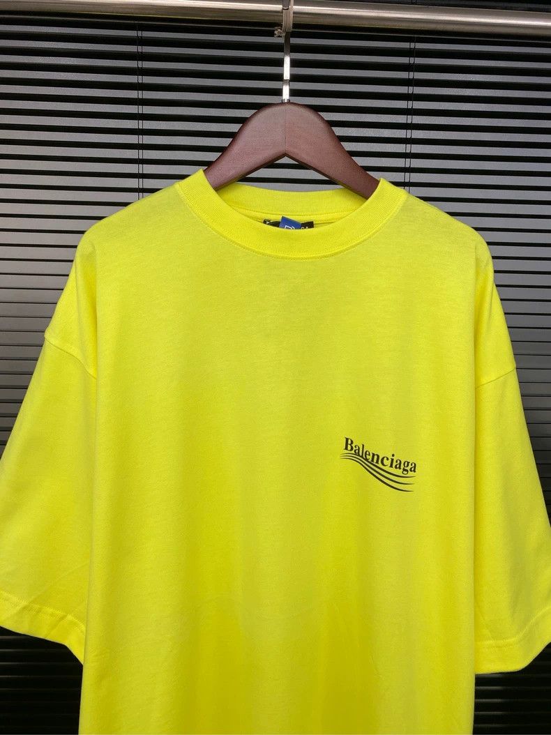 Balenciaga Balenciaga Coca-Cola Wave Apple Green Short Sleeve T-Shirt Size US S / EU 44-46 / 1 - 3 Thumbnail